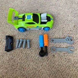 Hot Wheels Car Builder